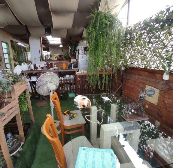 הוסטל 717 Pizarro Guesthouse