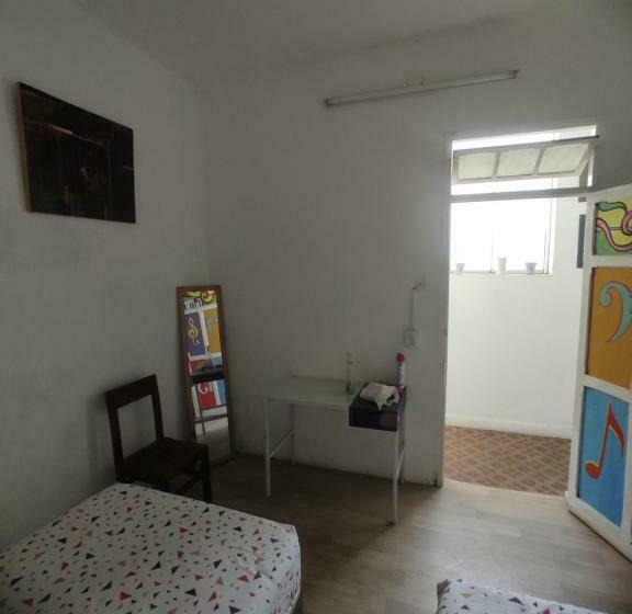 הוסטל 717 Pizarro Guesthouse