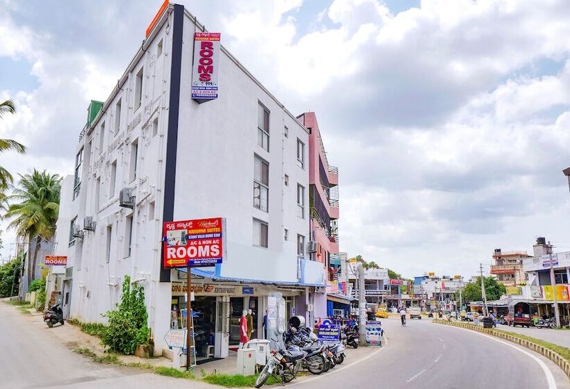 Bed and Breakfast Fabexpress Krishna Suites