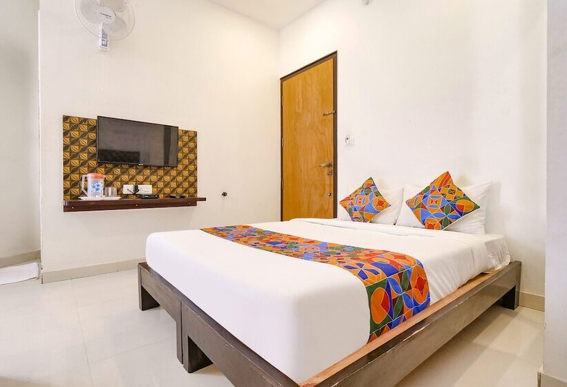 Bed and Breakfast Fabexpress Krishna Suites