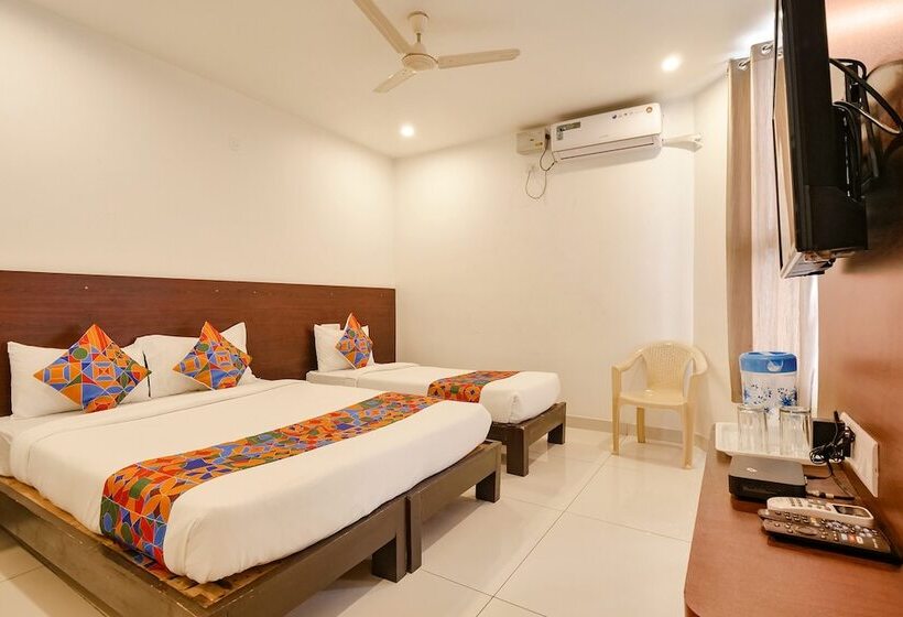 Bed and Breakfast Fabexpress Krishna Suites