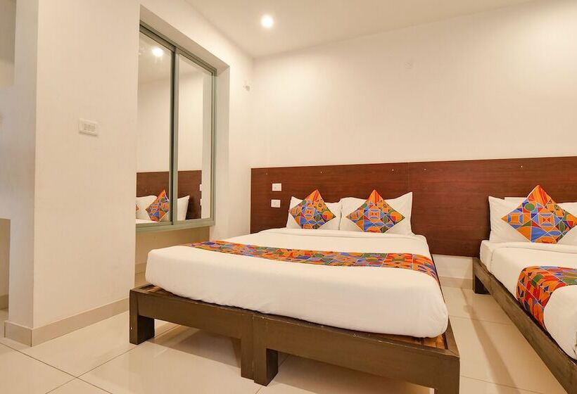 Bed and Breakfast Fabexpress Krishna Suites