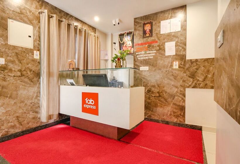 Bed and Breakfast Fabexpress Krishna Suites