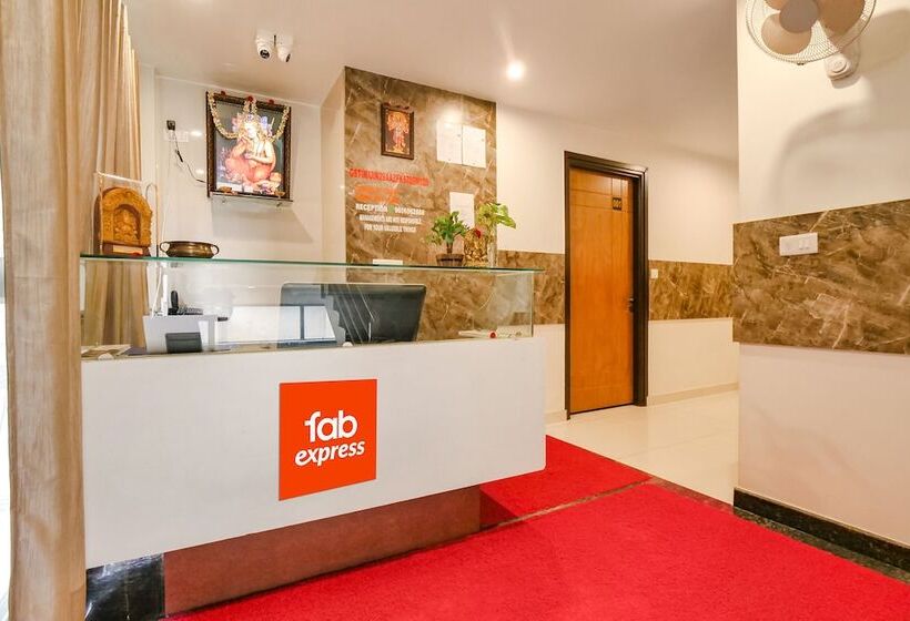 Bed and Breakfast Fabexpress Krishna Suites