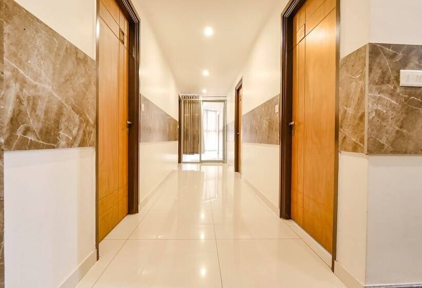 Bed and Breakfast Fabexpress Krishna Suites