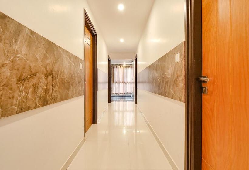 Bed and Breakfast Fabexpress Krishna Suites