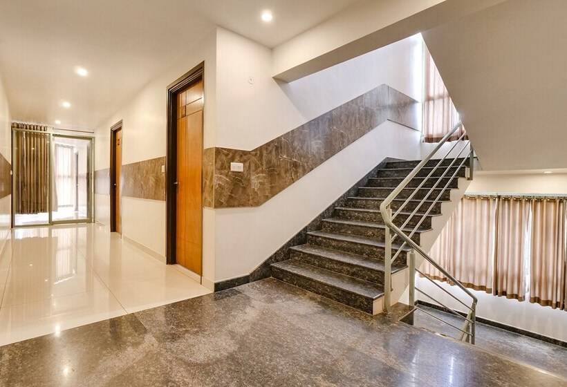 Bed and Breakfast Fabexpress Krishna Suites