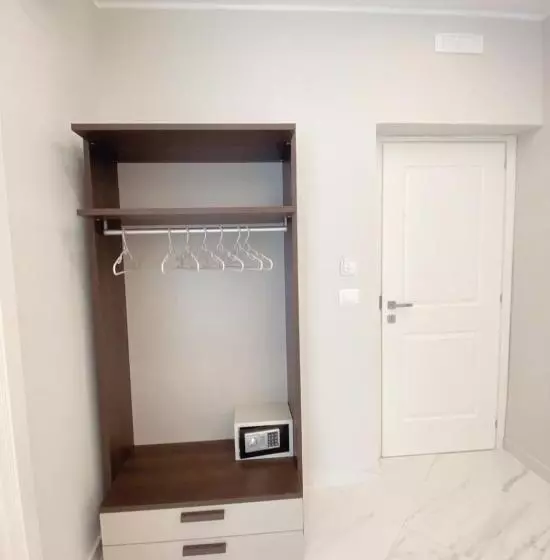 ベッドアンドブレックファースト Meligrana Central Rooms