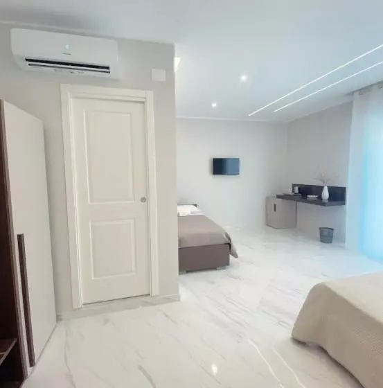 ベッドアンドブレックファースト Meligrana Central Rooms