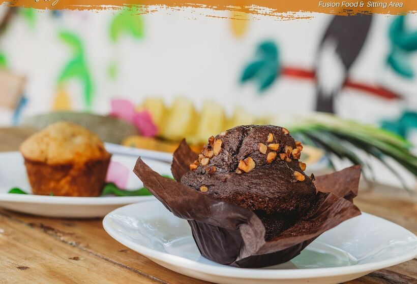 ホテル Tribe Inn & Rooftop Lounge