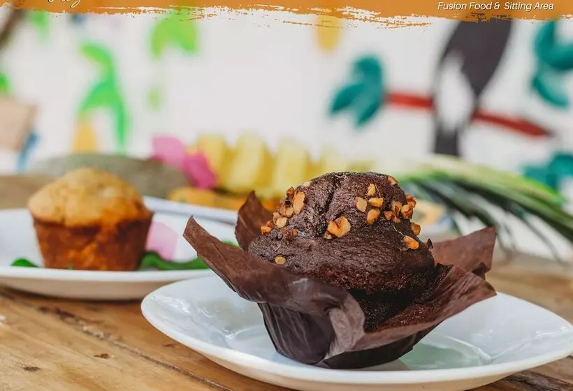 Hotelli Tribe Inn & Rooftop Lounge