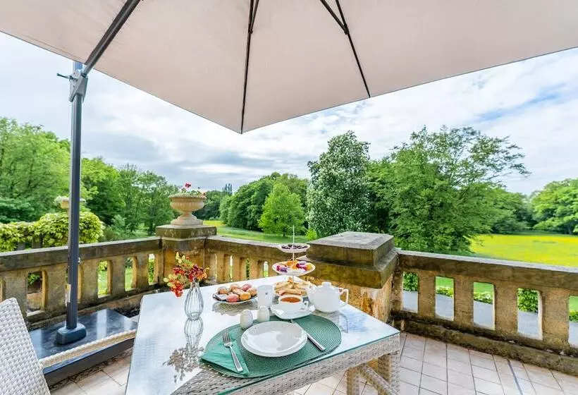 Hotelli Zámek Dobřenice