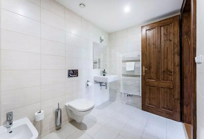 Hotelli Zámek Dobřenice