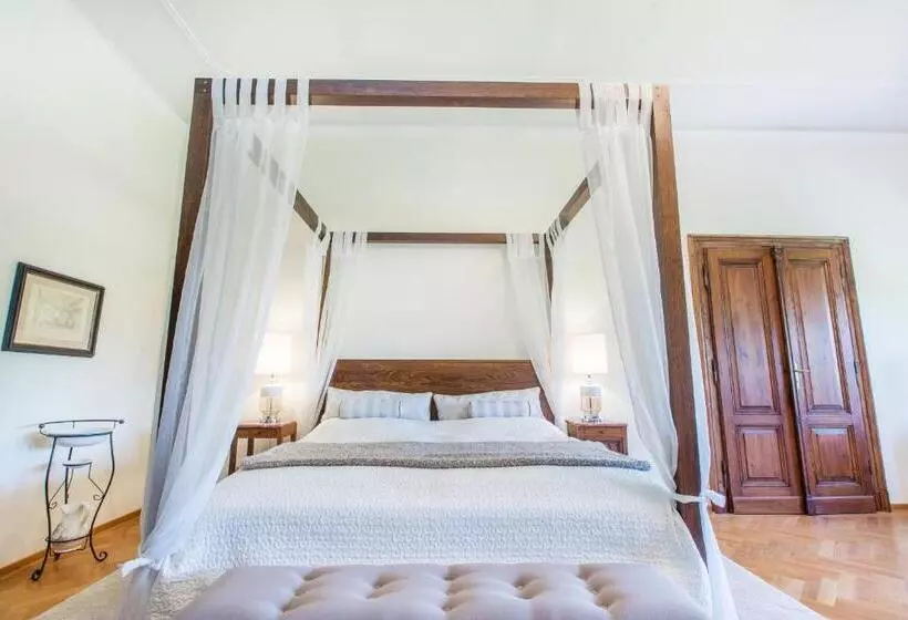 Hotelli Zámek Dobřenice