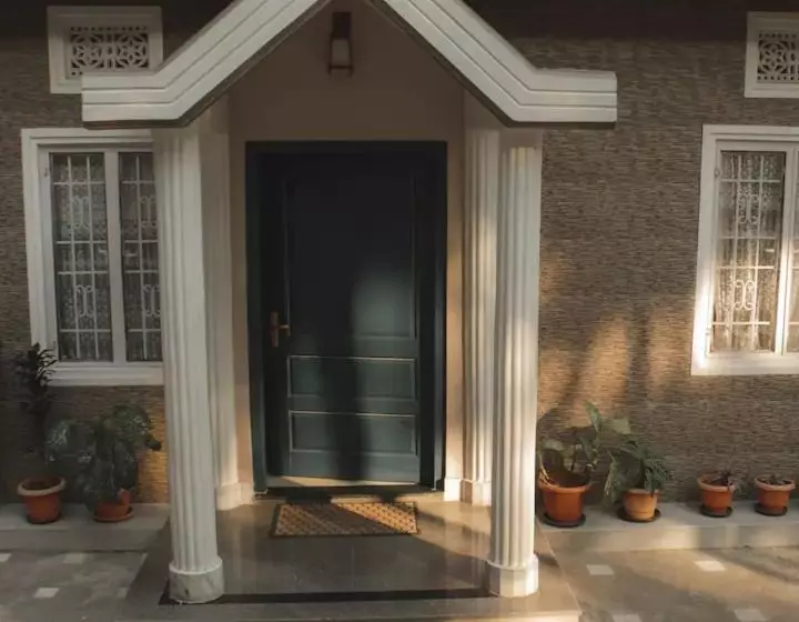 ペンション Bri Mansion