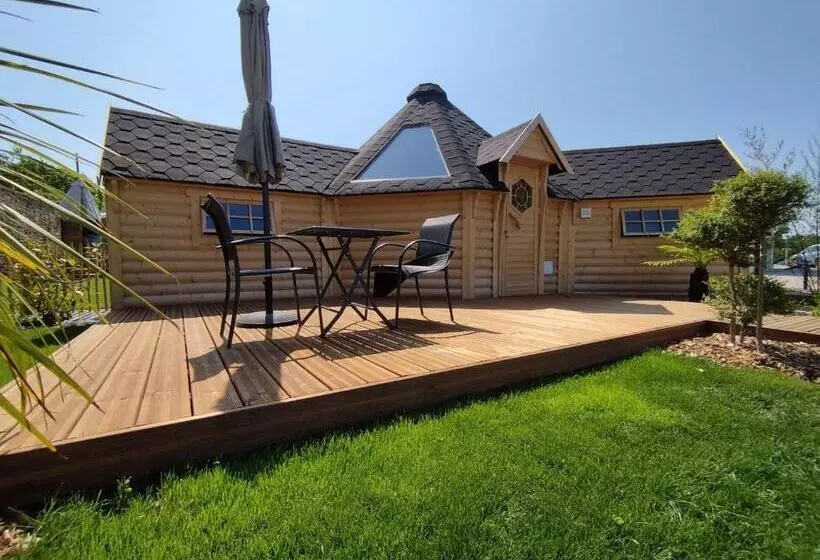 Majatalo Cottage Climatisé Avec Baignoire Spa 2 Personnes