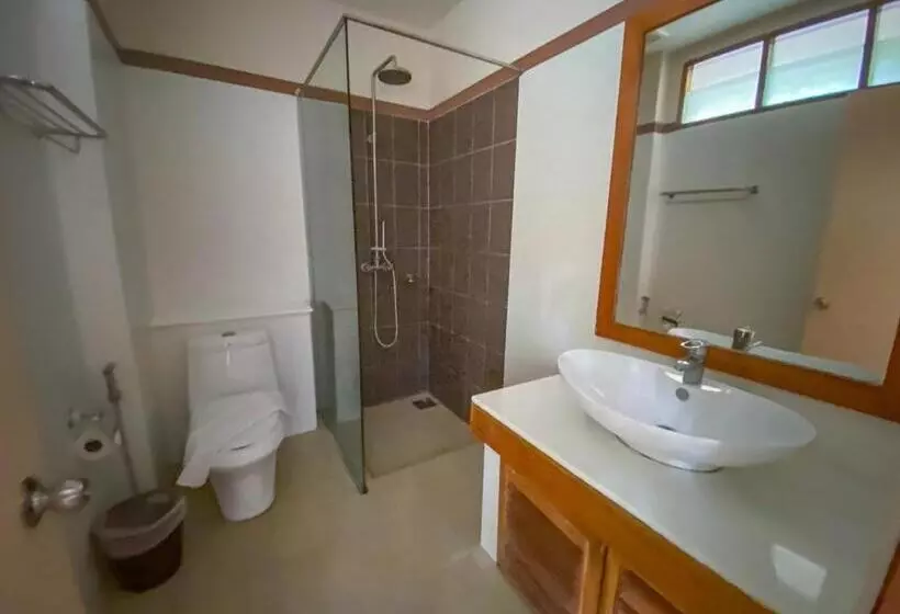 Hotelli Chaithalay Khanom Resort