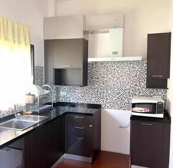 Hotelli Chaithalay Khanom Resort