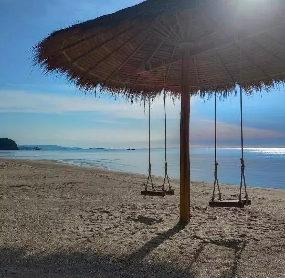 Hotelli Chaithalay Khanom Resort