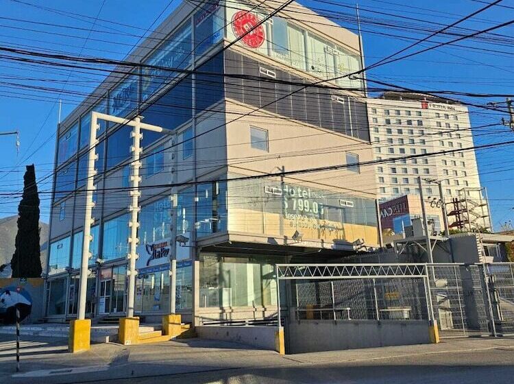 Hotel Sttiny Monterrey Tecnológico