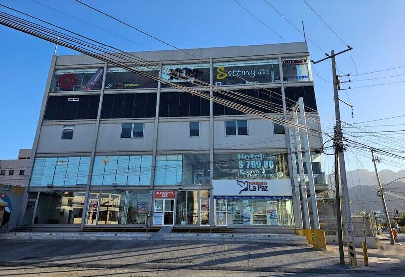 Hotel Sttiny Monterrey Tecnológico