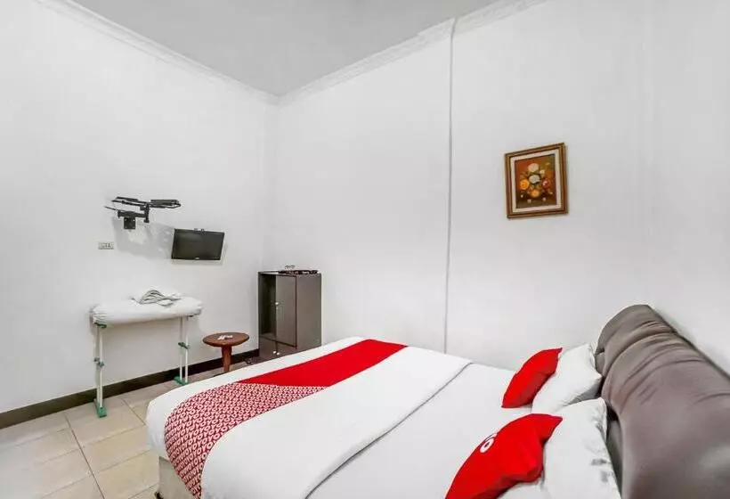 Oyo 90834 Hotel Anugrah