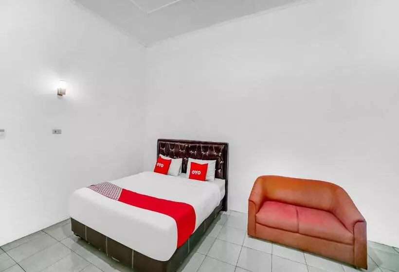 Oyo 90834 Hotel Anugrah