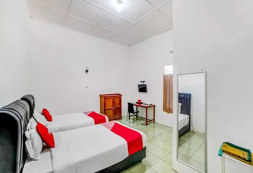 Oyo 90834 Hotel Anugrah