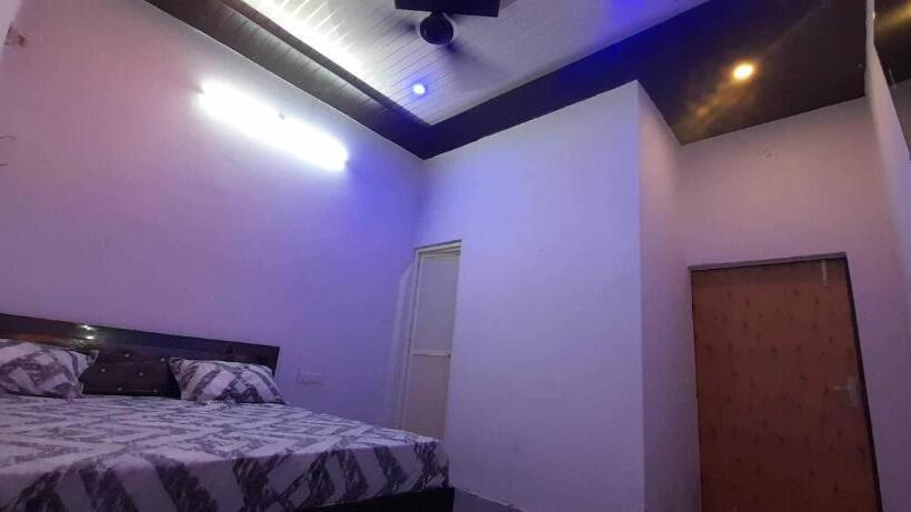 Spot On Hotel Paradise