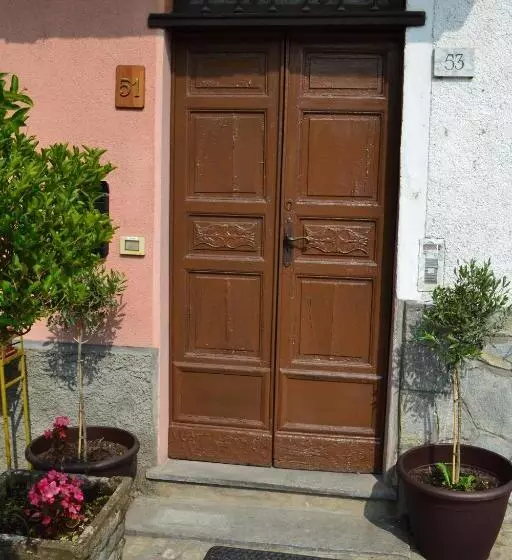 ベッドアンドブレックファースト Appartamento Isabella Nel Centro Di Monastero Bormida