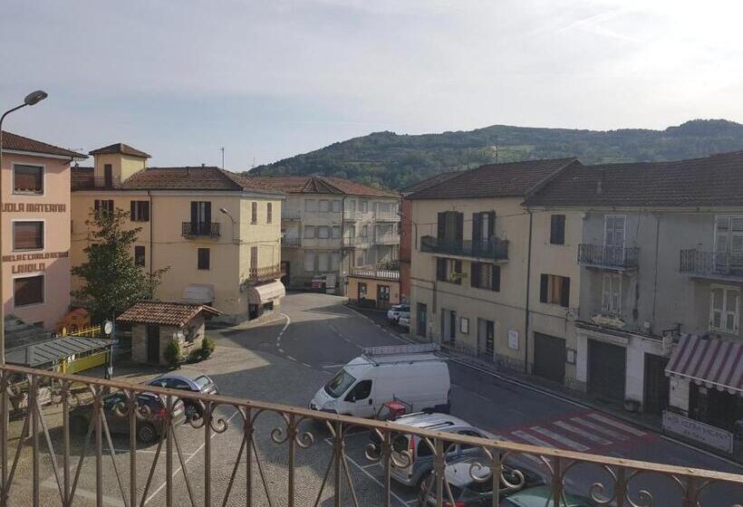 Bed and Breakfast Appartamento Isabella Nel Centro Di Monastero Bormida