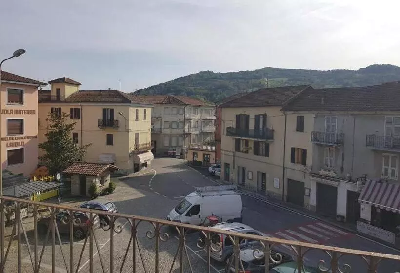 ベッドアンドブレックファースト Appartamento Isabella Nel Centro Di Monastero Bormida
