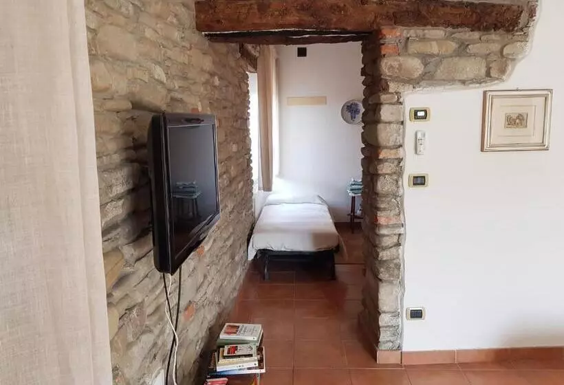 ベッドアンドブレックファースト Appartamento Isabella Nel Centro Di Monastero Bormida