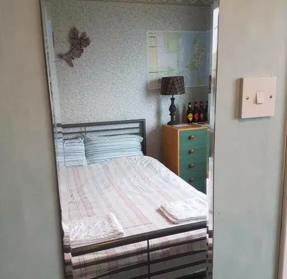 Aamiaismajoitus (B&B) Ceum Thairis