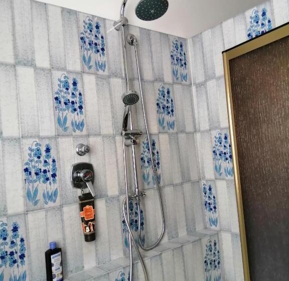 تختخواب و صبحانه Le Viole Bianche