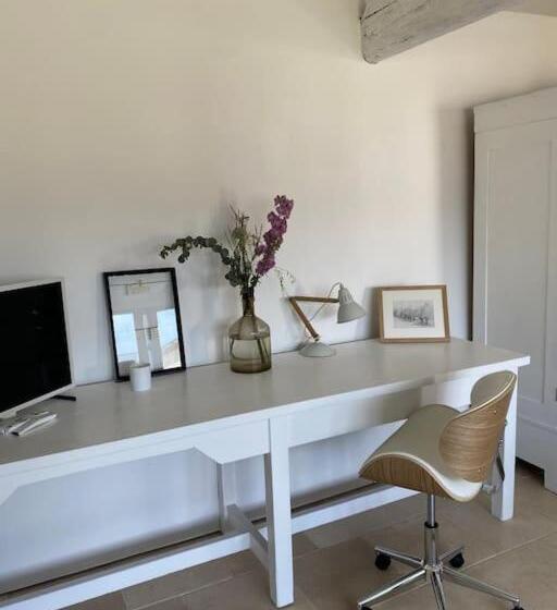 צימר Stunning  Room With A View