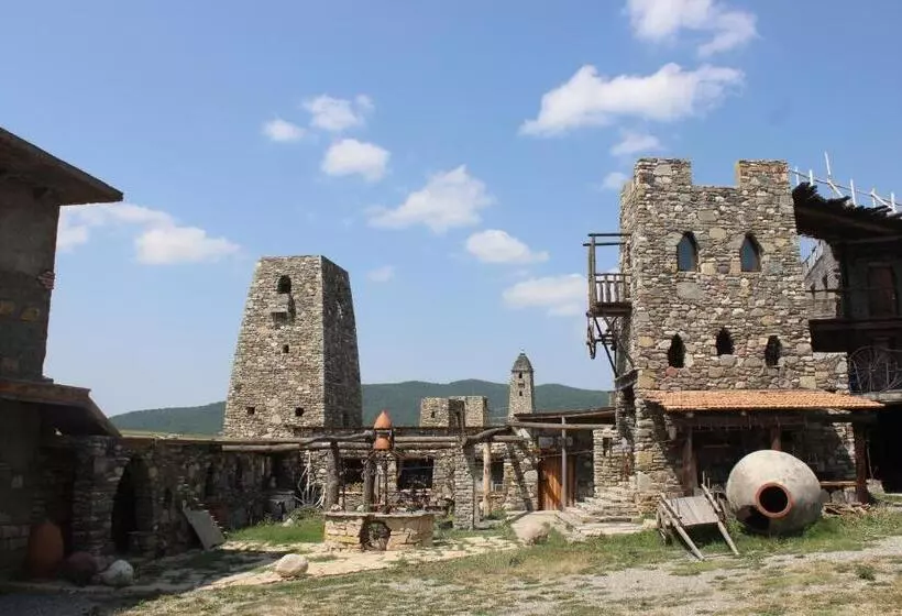 هتل Golden Cradle