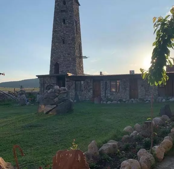 هتل Golden Cradle