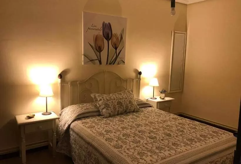 ホテル Hostel El Jardin