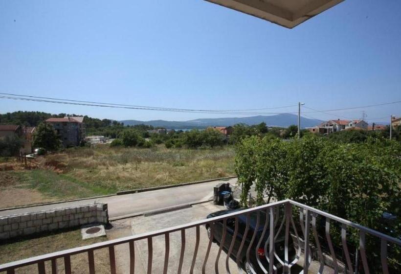 پانسیون Igors