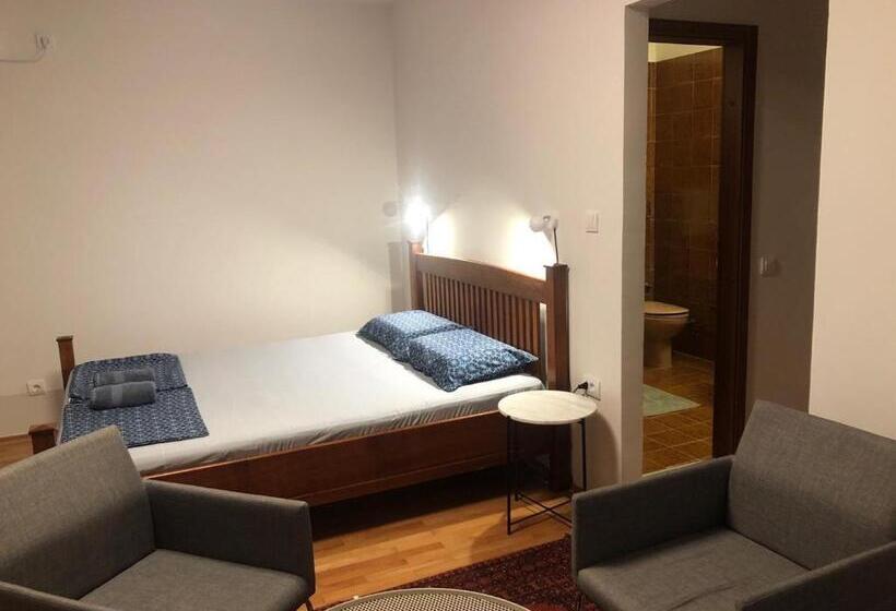 پانسیون Igors