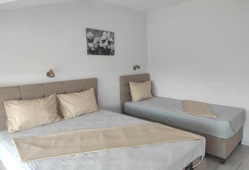 بنسيون Sunny House Apartments