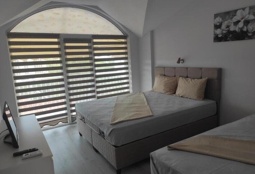 بنسيون Sunny House Apartments