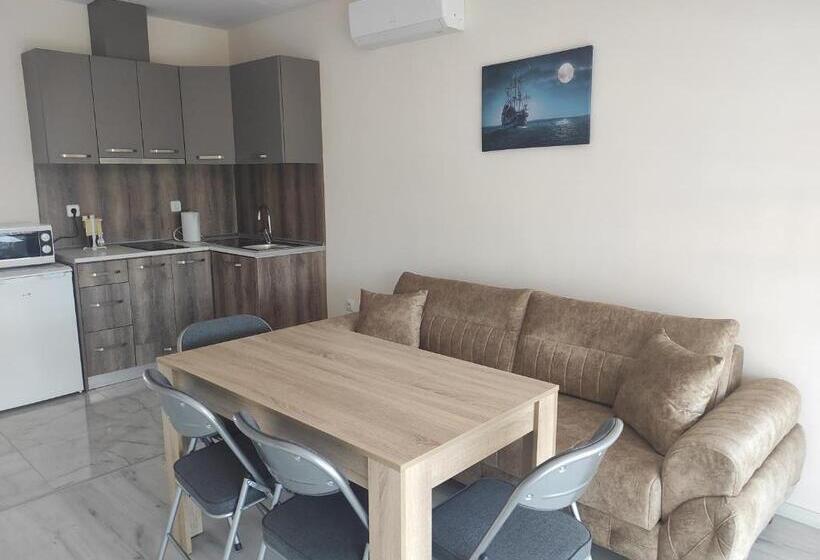 بنسيون Sunny House Apartments