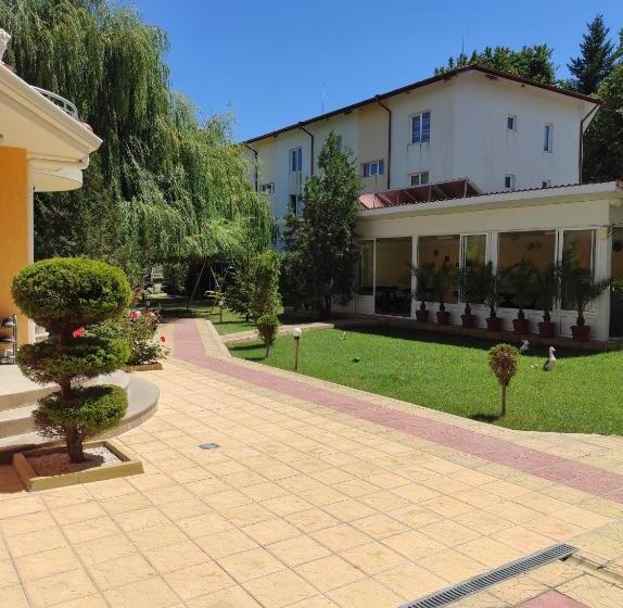 بنسيون Sunny House Apartments