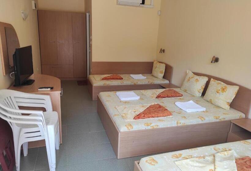 بنسيون Sunny House Apartments