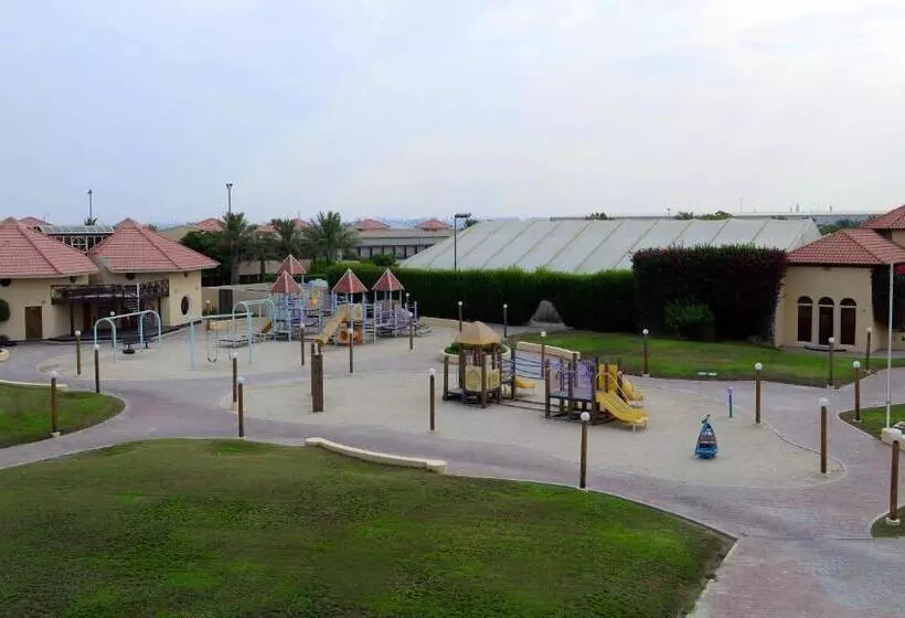 Albander Hotel & Resort