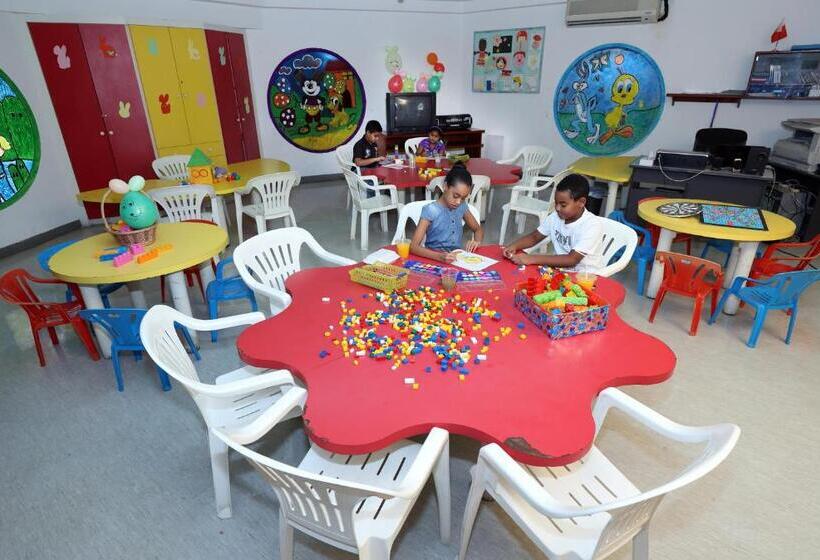 Albander Hotel & Resort