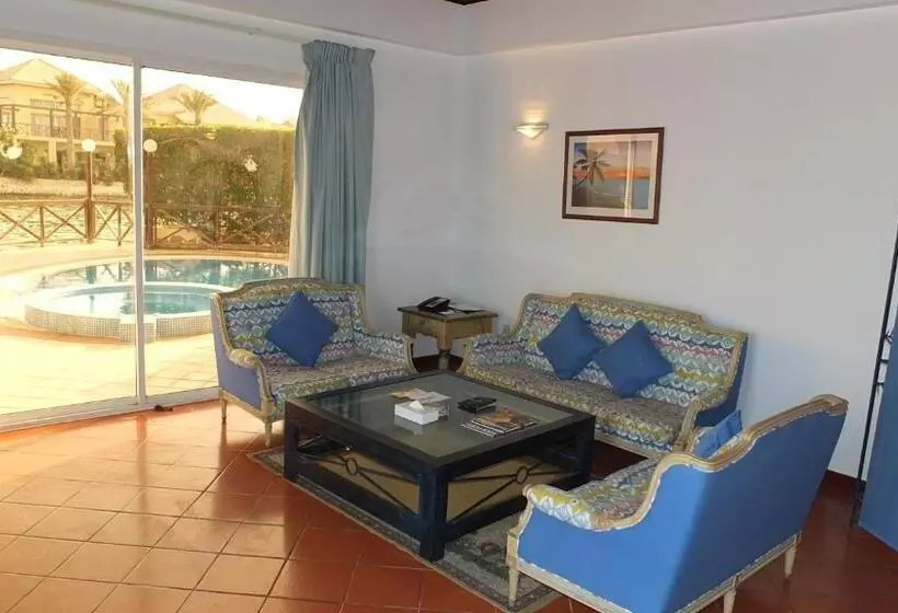 Albander Hotel & Resort