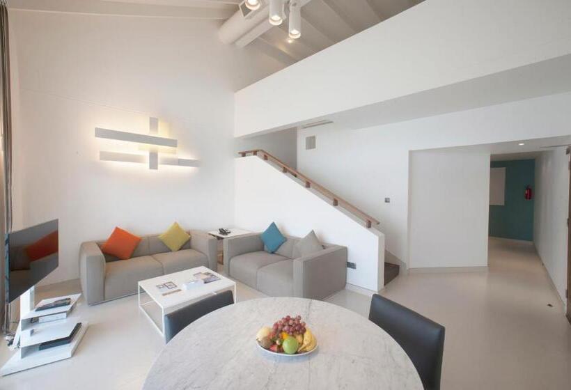 Albander Hotel & Resort